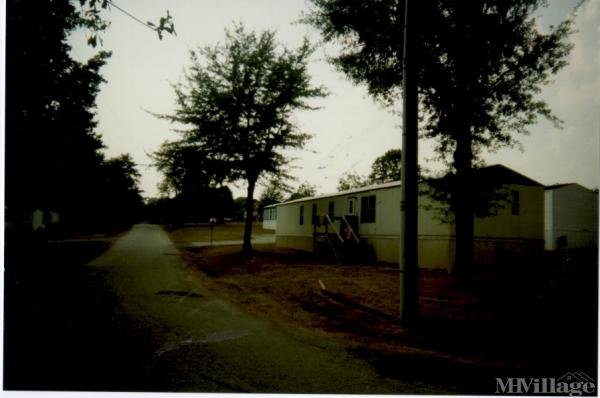 Photo 1 of 1 of park located at 400 E Ave Greer, SC 29651