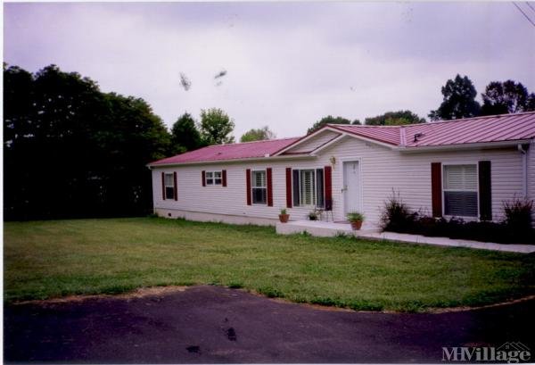 Photo of Summerfield Place Mobile Home Park, Seymour TN