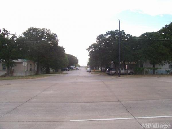 Photo of Valley Wood Mobile Home Park, Irving TX