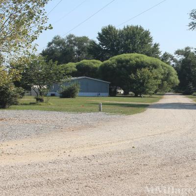 Photo 3 of 5 of park located at 6235 SE Us Highway 40 Tecumseh, KS 66542