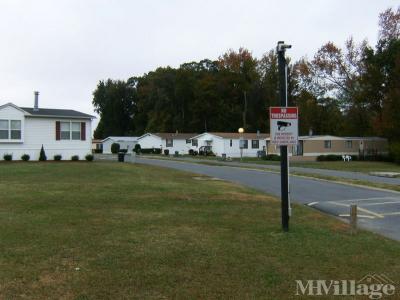 Photo 3 of 20 of park located at 11623 Meadows Park Dr Fredericksburg, VA 22407