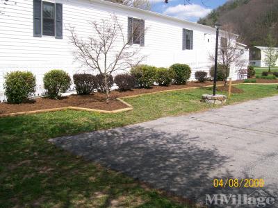 Photo 3 of 22 of park located at 302 Crest Mountain Circle Elliston, VA 24087