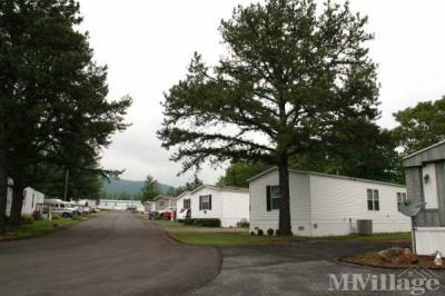 Photo 2 of 5 of park located at 300 Robincrest Thaxton, VA 24174