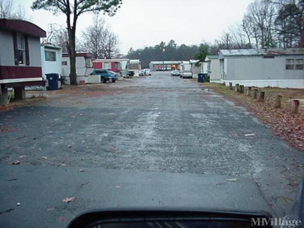Photo of Falling Creek Mobile Home Park, Richmond VA