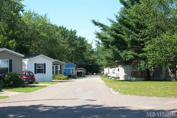 Breezy Acres Mobile Home Park in Colchester, VT | MHVillage