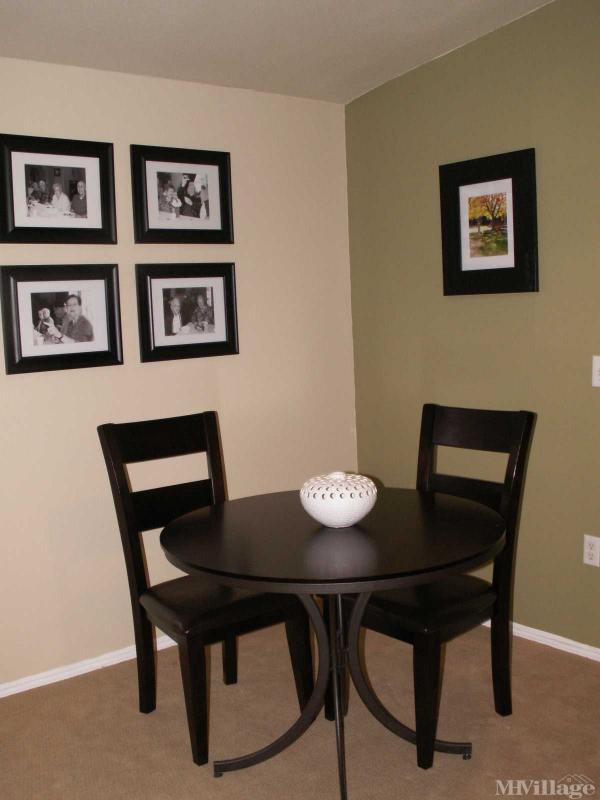 Laurel Oaks Mobile Home Park in Lacey, WA MHVillage