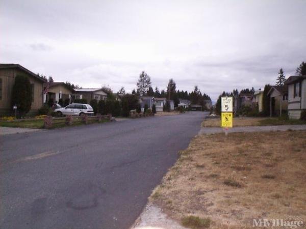 Photo 4 of 1 of park located at 7423 188th Street Ct E Puyallup, WA 98375