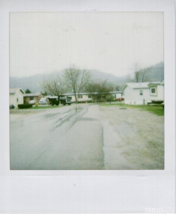 Photo of AAA Mobile Home Park, New Martinsville WV