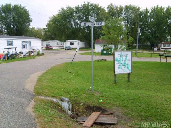 Photo 1 of 2 of park located at 106 Jefferson Drive Zumbrota, MN 55992