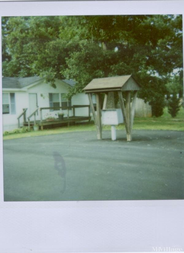 Photo 1 of 2 of park located at 6253 Mooresville Rd. Kannapolis, NC 28081