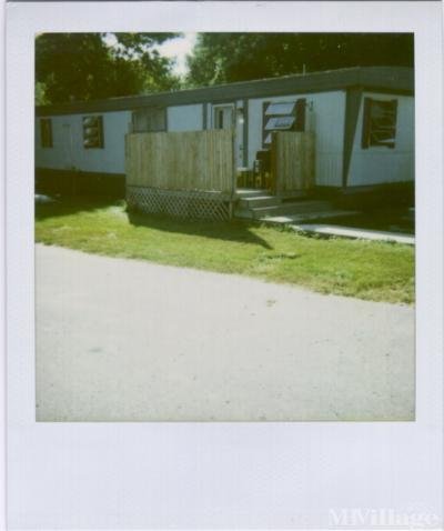 Mobile Home Park in Parkersburg IA