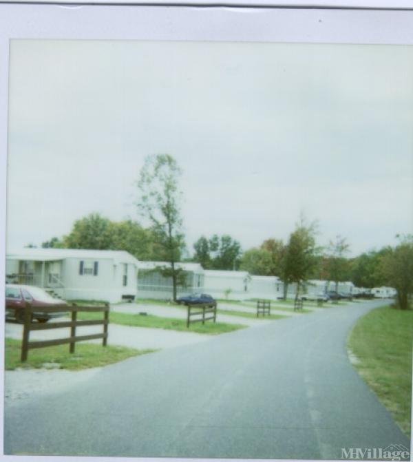 Photo 1 of 2 of park located at Tiger Road Beechmont, KY 42323