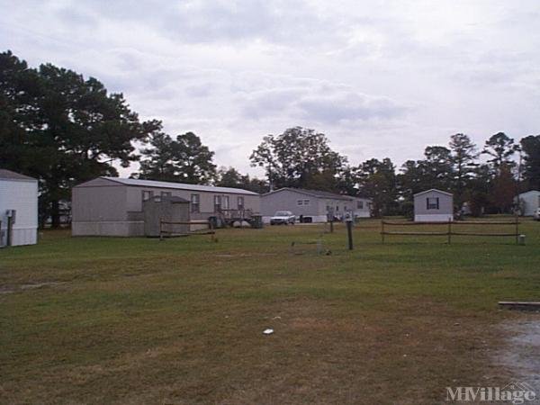 Photo of Weep N Oaks Mobile Home Park, Newport NC