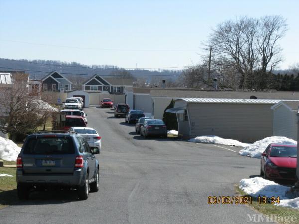 Photo 1 of 2 of park located at 475 Wabash Rd Ephrata, PA 17522