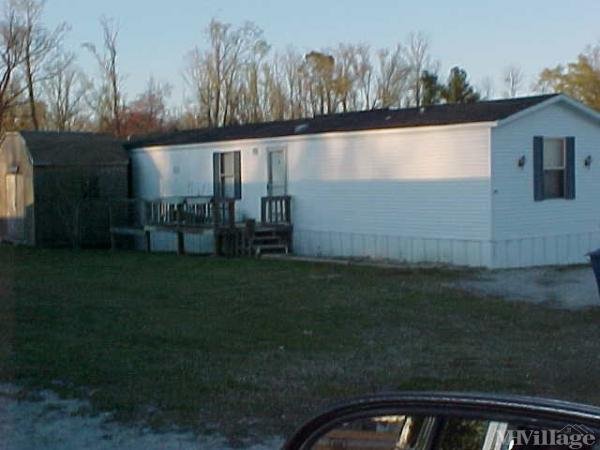 Photo of Arnolds Mobile Home Park, Richlands NC