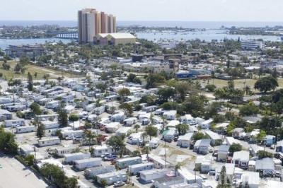 Mobile Home Park in Riviera Beach FL