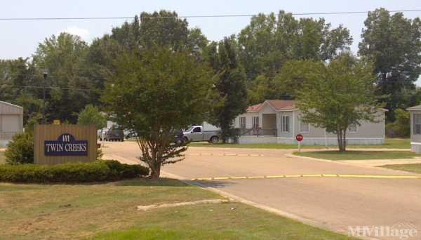 Photo of Twin Creeks Mobile Home Community, New Albany MS