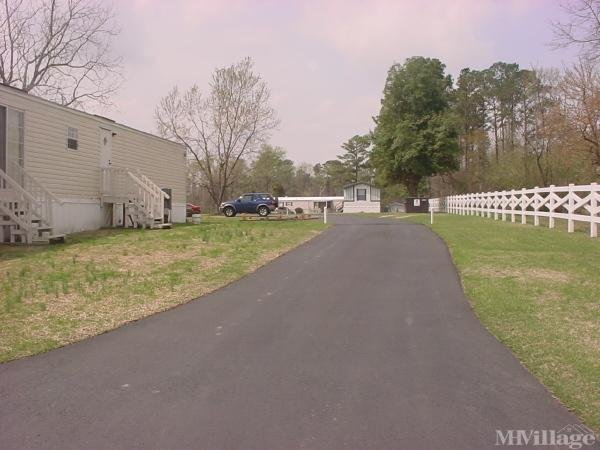 Photo of Colonial Mobile Home Court, Castle Hayne NC
