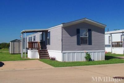 Photo 4 of 20 of park located at 101 W Pleasant Run Road Wilmer, TX 75172