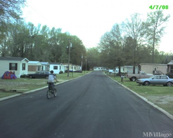 Photo of Central Mobile Home Community, Monroe GA