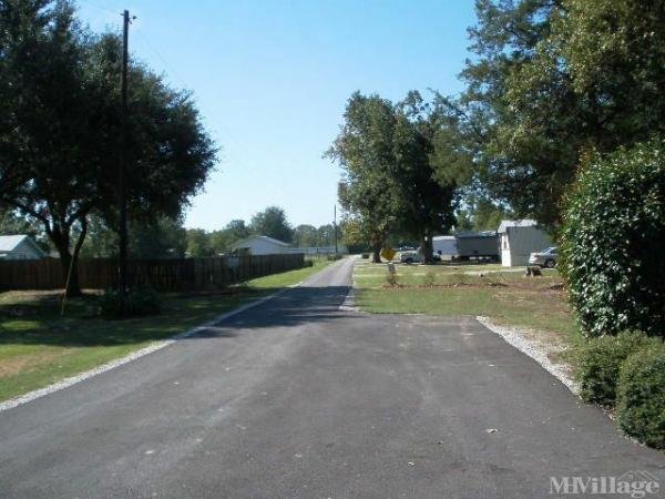 Photo 1 of 2 of park located at 170 Sydnic Lane Hessmer, LA 71341