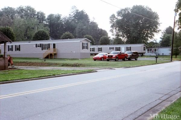 Photo 1 of 1 of park located at 3580 Broad St Clyde, NC 28721