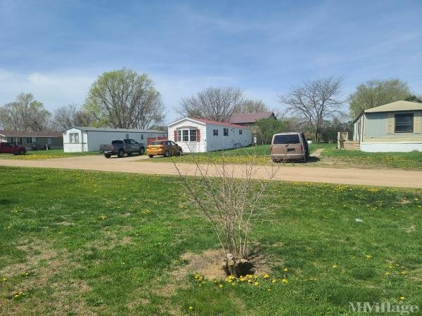 Photo 1 of 2 of park located at 108 Eli Dr Yankton, SD 57078