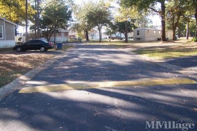 Photo 4 of 6 of park located at 218 Green Park Dr Mobile, AL 36695
