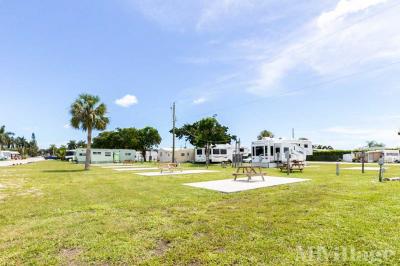 Photo 4 of 22 of park located at 2 Tina Lane Naples, FL 34104