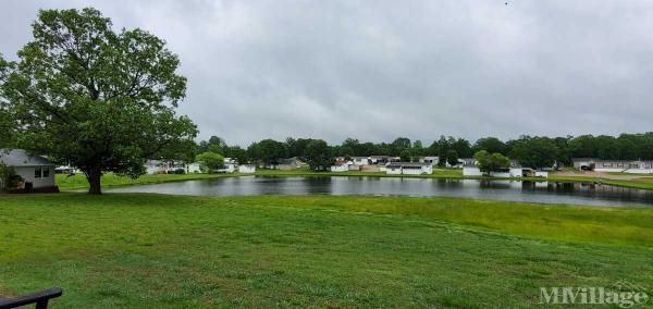 Photo 1 of 2 of park located at 30 Wehmeyer Loop Mountain Home, AR 72653