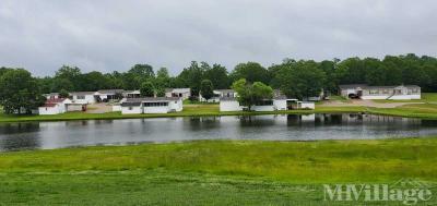 Photo 2 of 11 of park located at 30 Wehmeyer Loop Mountain Home, AR 72653