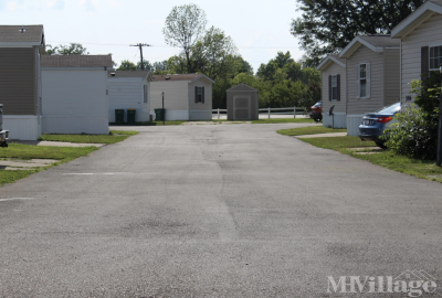 Photo 4 of 12 of park located at 1236 North Oaklane Road Lot 317 Springfield, IL 62707