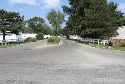 Photo 3 of 12 of park located at 1236 North Oaklane Road Lot 317 Springfield, IL 62707