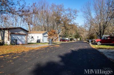 Photo 4 of 6 of park located at 13011 Office Drive Poplar Grove, IL 61065