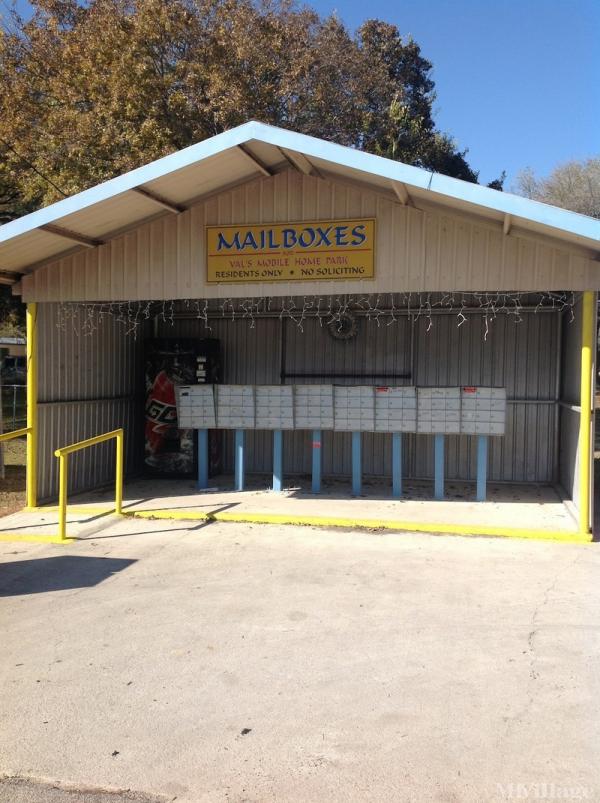 Val's Mobile Home Park Mobile Home Park in Cibolo, TX MHVillage