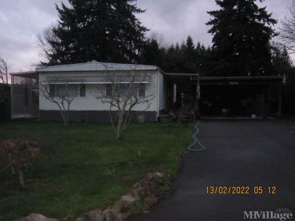 Photo of Twin Flags MH Comm, Puyallup WA