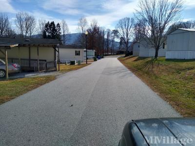 Photo 4 of 14 of park located at 14 Chadbury Court Fletcher, NC 28732