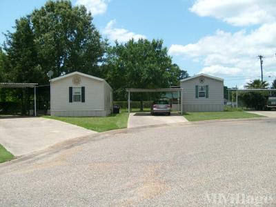 Photo 3 of 32 of park located at 3300 Lotus Ln Lufkin, TX 75904