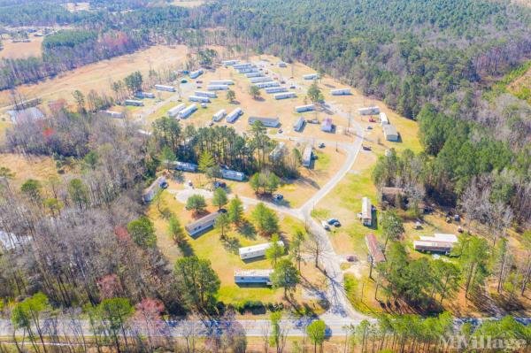 Photo of Eagle's Landing Mobile Home Park, Broadway NC