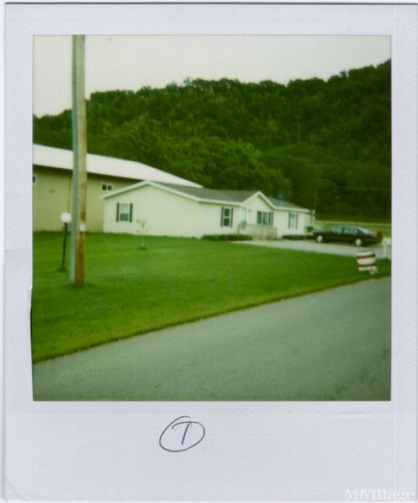 Homesteader Homes Mobile Home Park in Prairie Du Chien, WI MHVillage