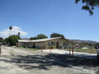 Mobile Home Park in Canyon Country CA