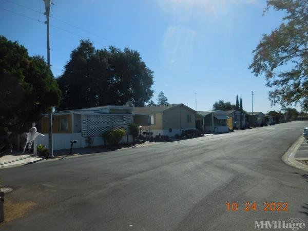 Photo of Tahama Village Mobile Home Park, Stockton CA