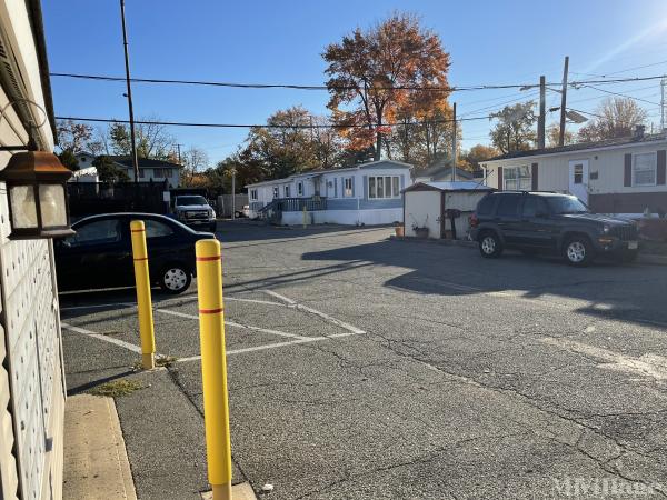 Photo 0 of 2 of park located at 852 Us Highway 1 Edison, NJ 08817