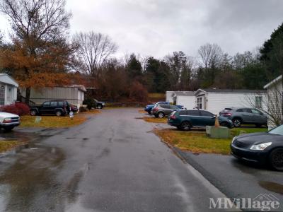 Photo 5 of 11 of park located at 1 Poplar Acres Drive Candler, NC 28715