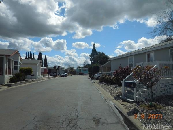 Photo of Country Squire Mobile Estates, Stockton CA