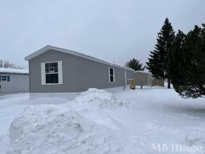 Photo 5 of 13 of park located at 420 Homecroft Ct Superior, WI 54880