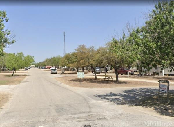 Photo 0 of 2 of park located at 202 E 18th St Hondo, TX 78861