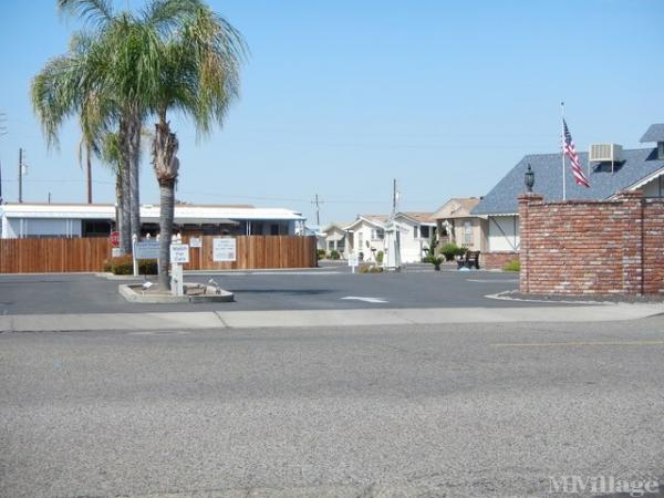 Photo of Valkomen Village Mhp, Kingsburg CA