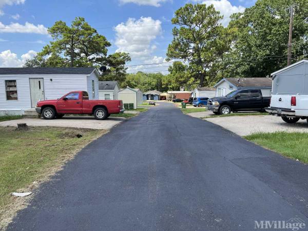 Photo 1 of 2 of park located at 4914 Riverview Dr., Dayton, TX 77535