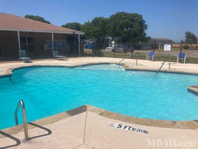 Photo 3 of 21 of park located at 3450 South Interstate Highway 35 E Waxahachie, TX 75165